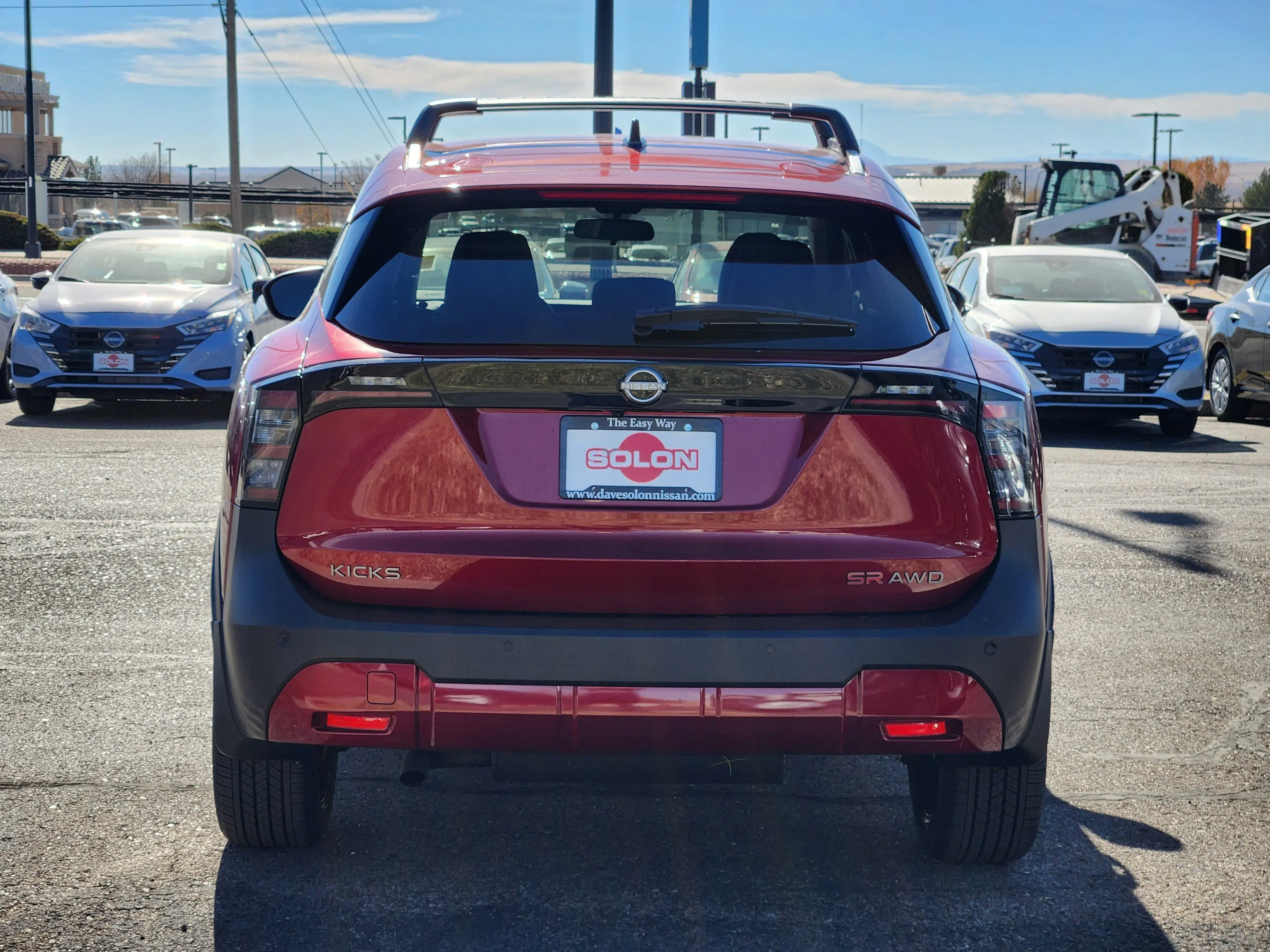 2026 Nissan Kicks SR photo 3