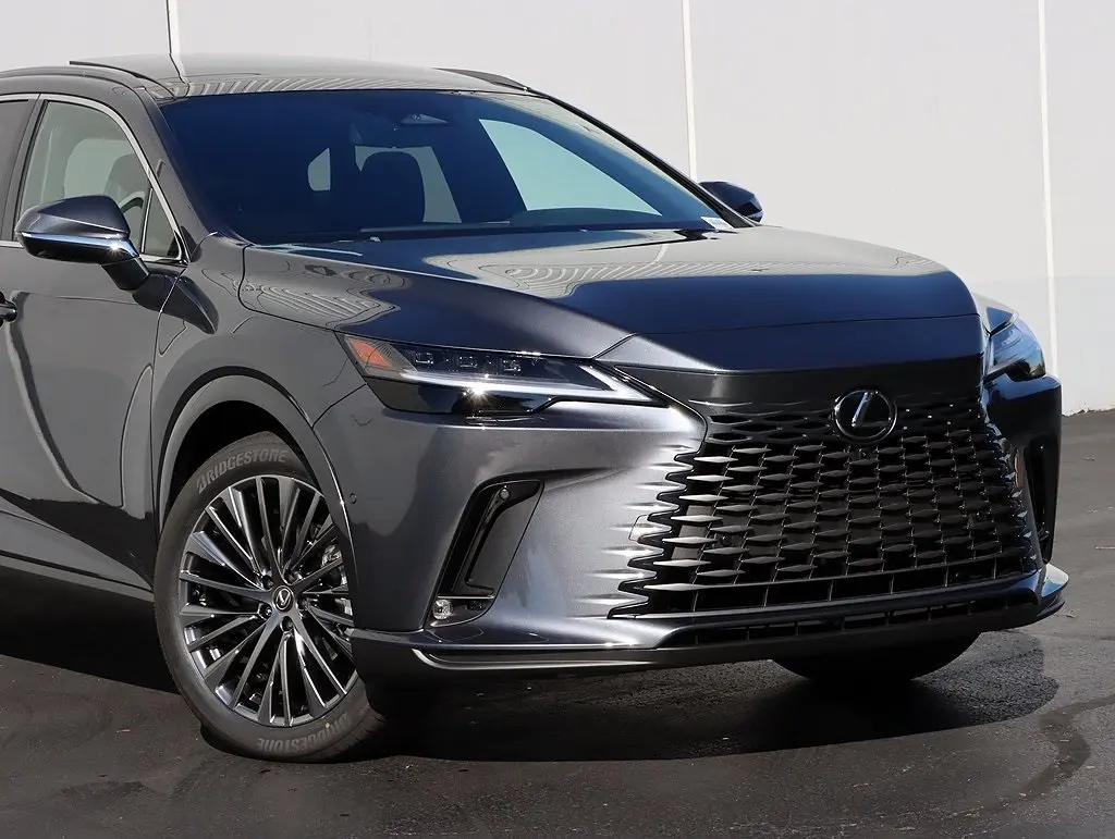 2025 Lexus RX photo 2
