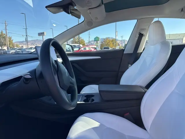 2023 Tesla Model 3 Long Range photo 19