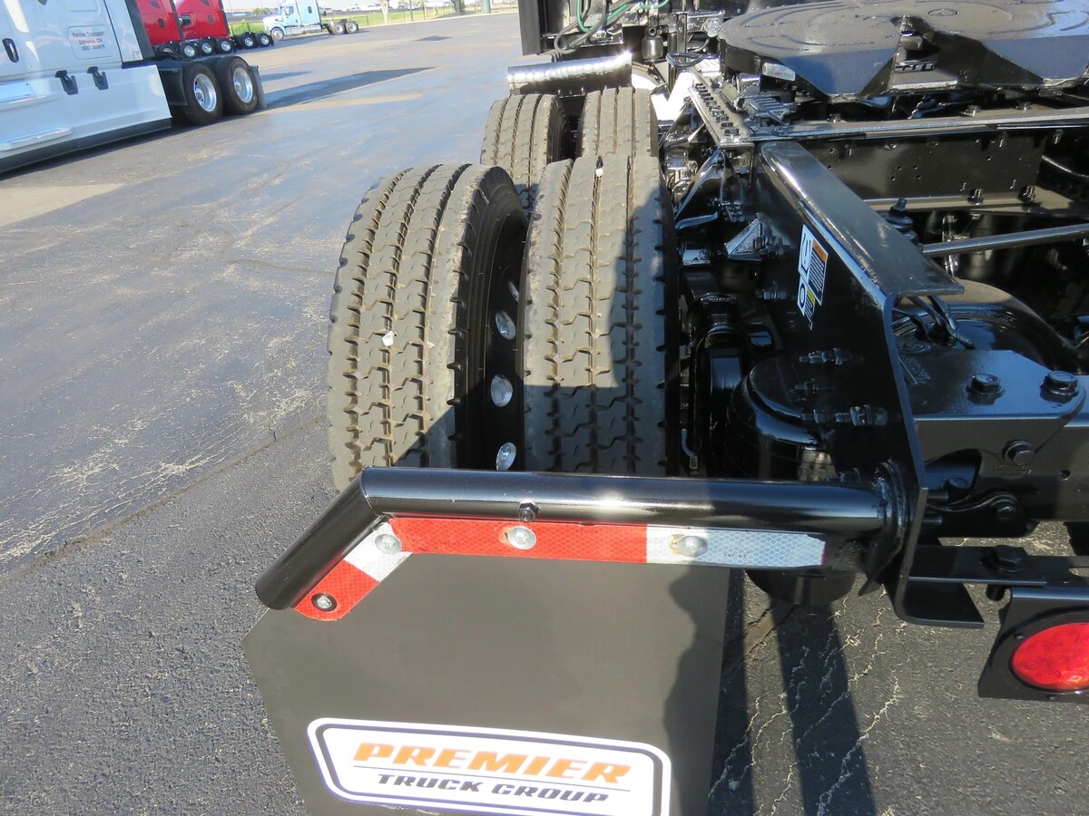 2023 Kenworth T680 — photo 4
