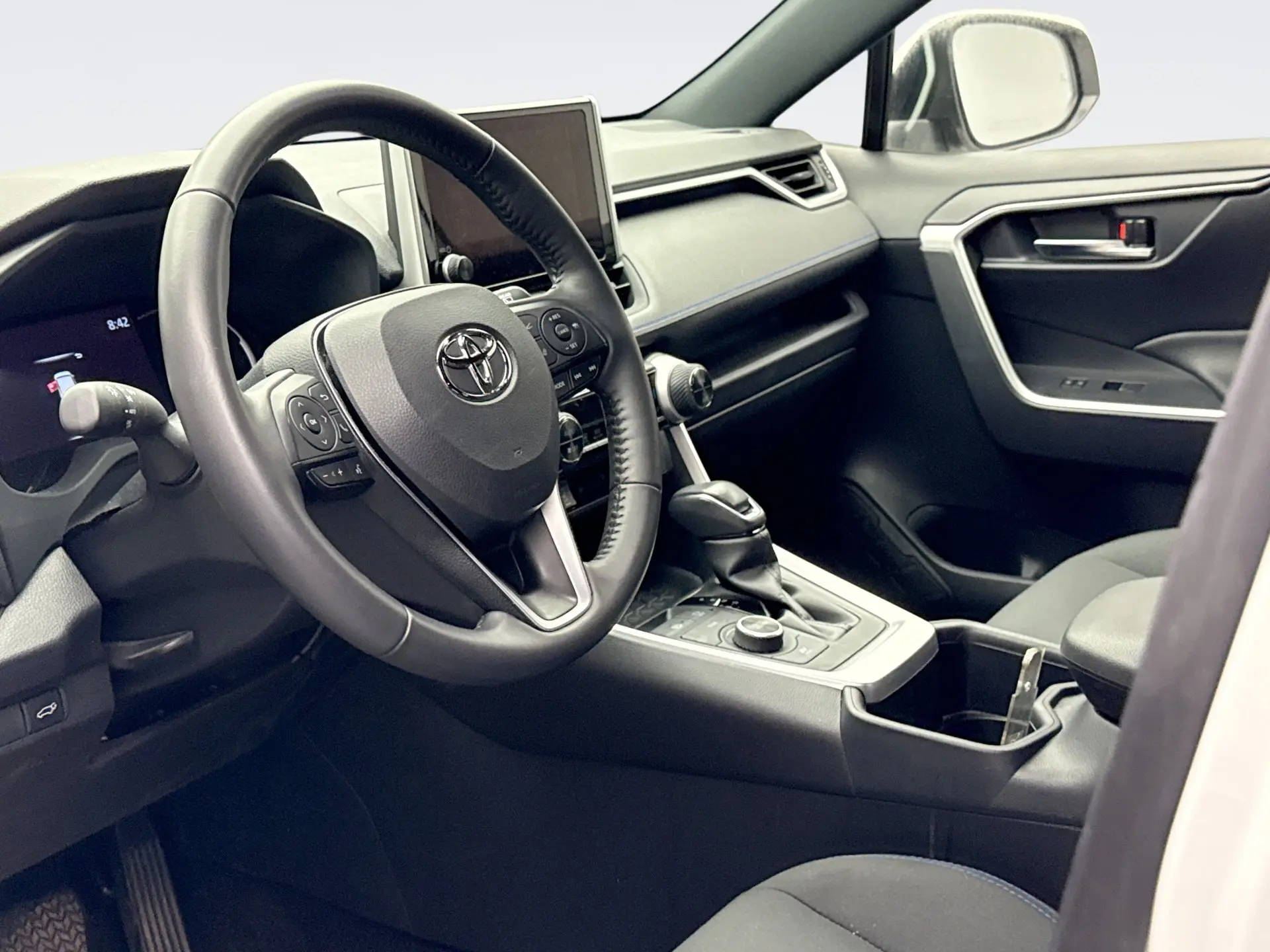 2023 Toyota RAV4 Hybrid SE photo 9