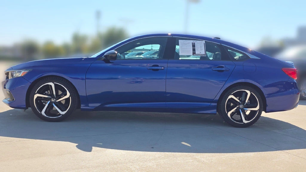 Used 2022 Honda Accord Sport with VIN 1HGCV1F39NA060206 for sale in Kansas City