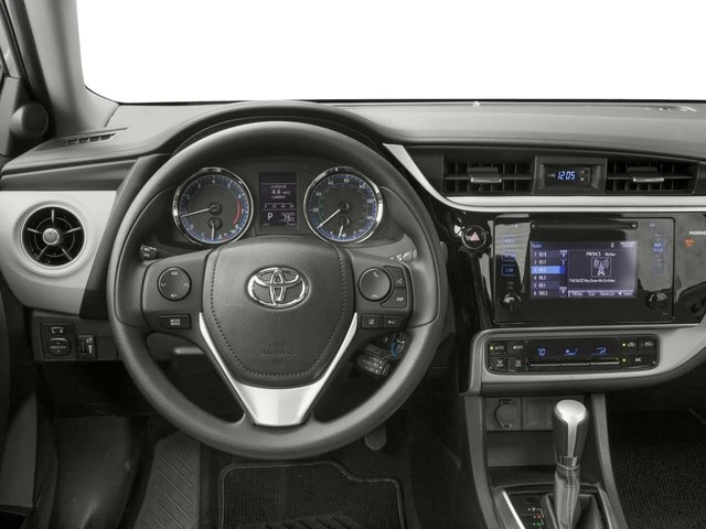 2017 Toyota Corolla LE - Photo 7