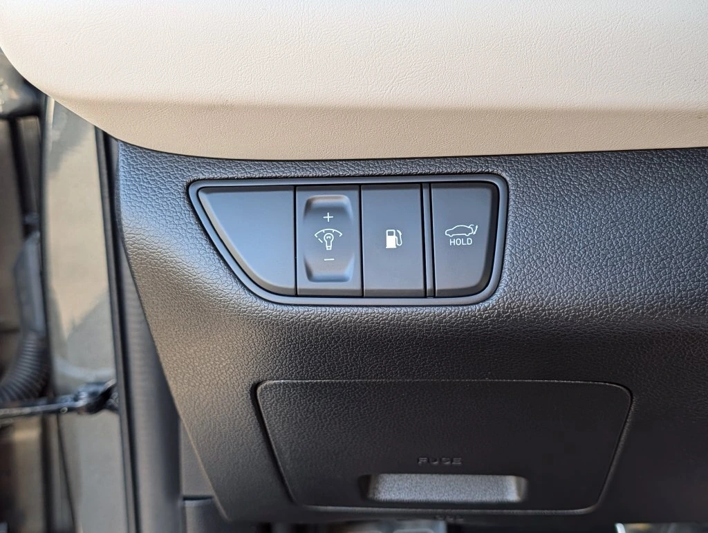 2023 GENESIS G70 Standard - Photo 35