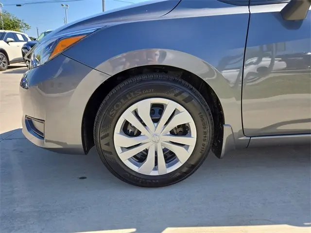 2025 Nissan Versa 1.6 S photo 34