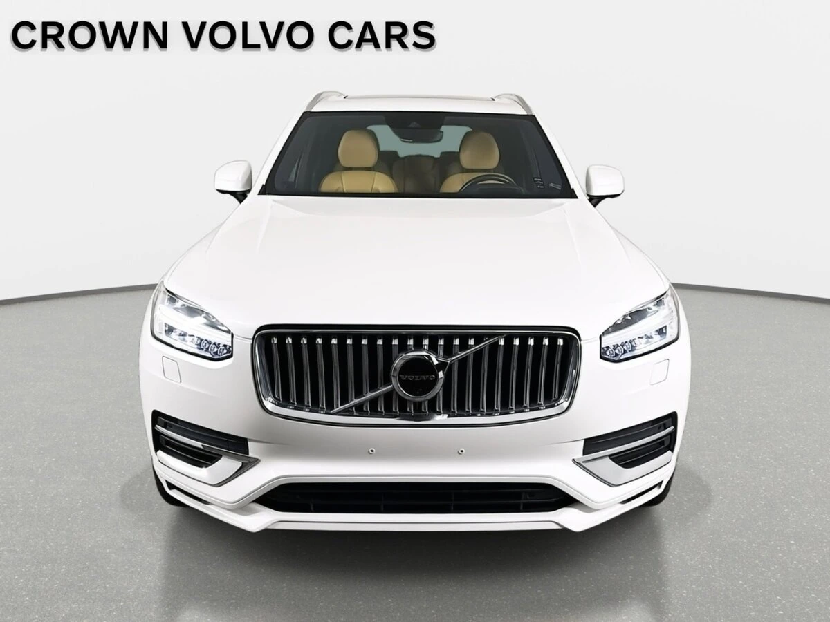 2022 Volvo - image 2