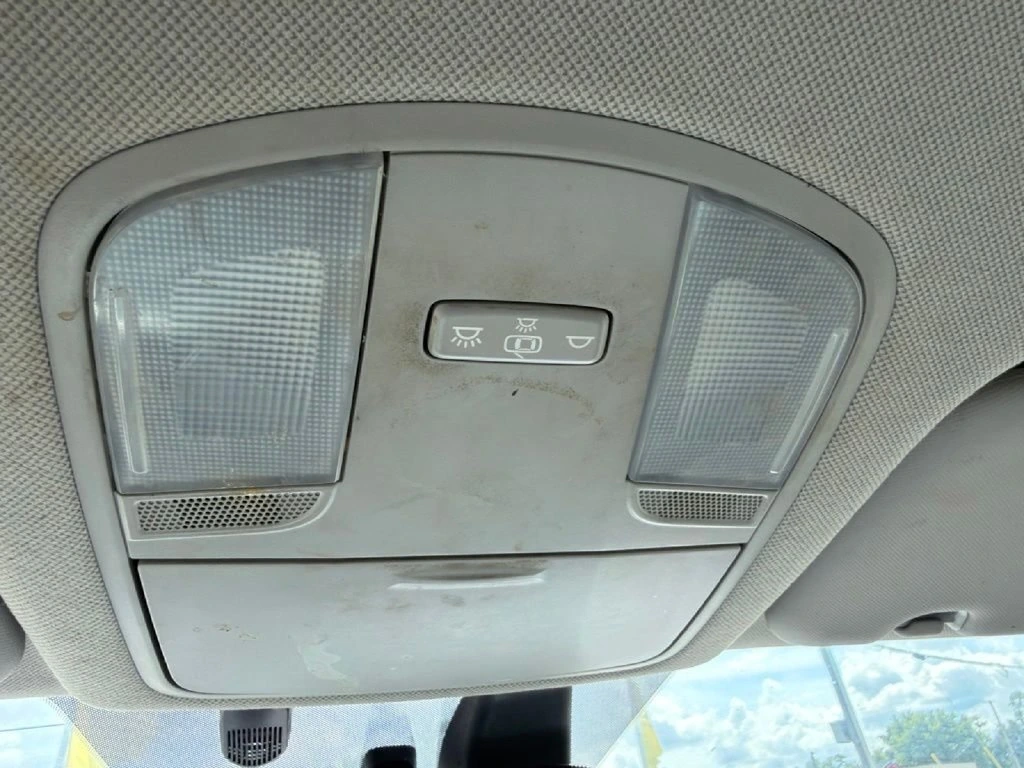 2020 Hyundai Elantra SEL - Photo 20