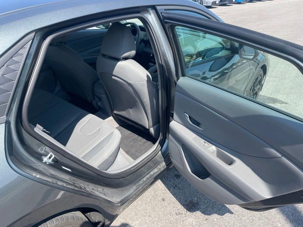 2026 Hyundai Elantra SEL Sport - Photo 15