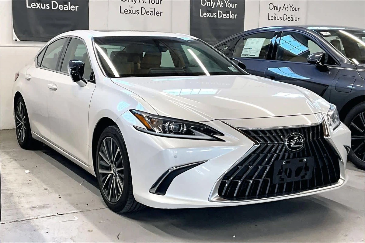 2023 Lexus ES