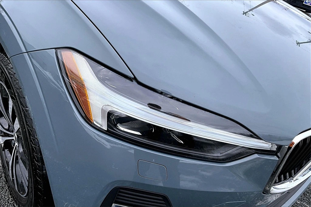 2023 Volvo - image 32