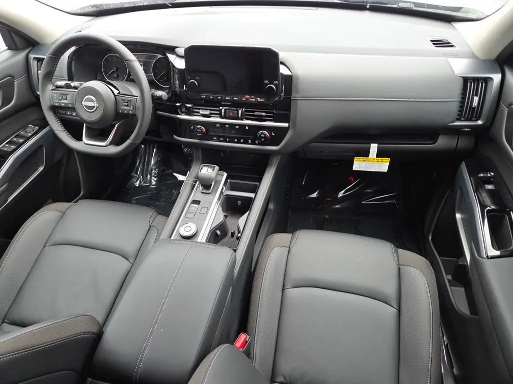 2025 Nissan Pathfinder SL photo 32