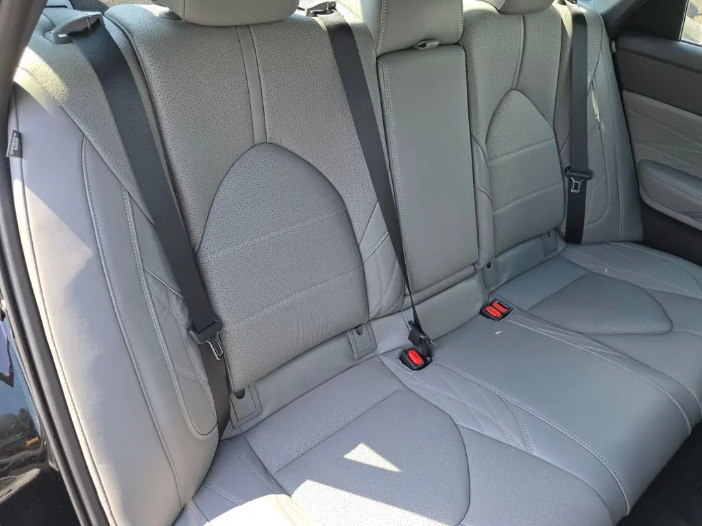 2021 Toyota Avalon Hybrid Limited photo 20