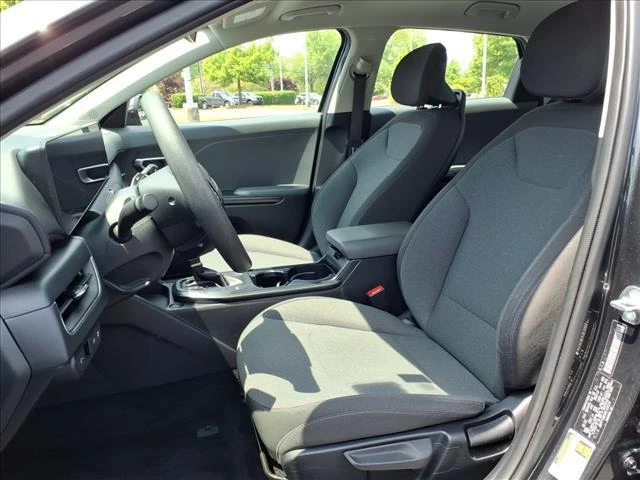 2025 Kia K4 LXS - Photo 7