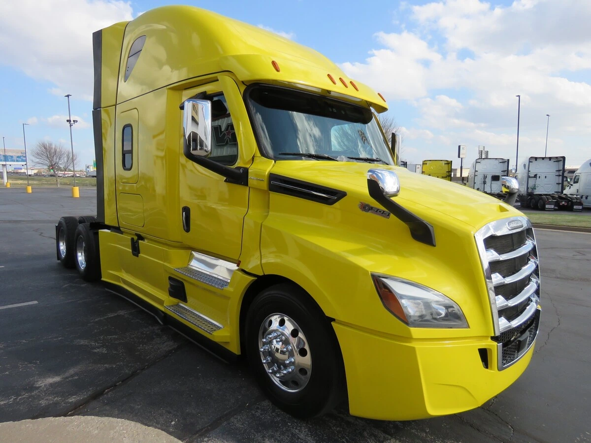 2022 Freightliner Cascadia - image 10