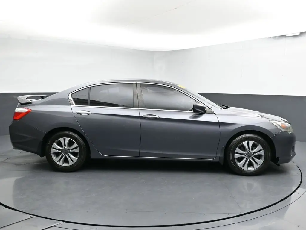 2015 Honda Accord LX photo 9