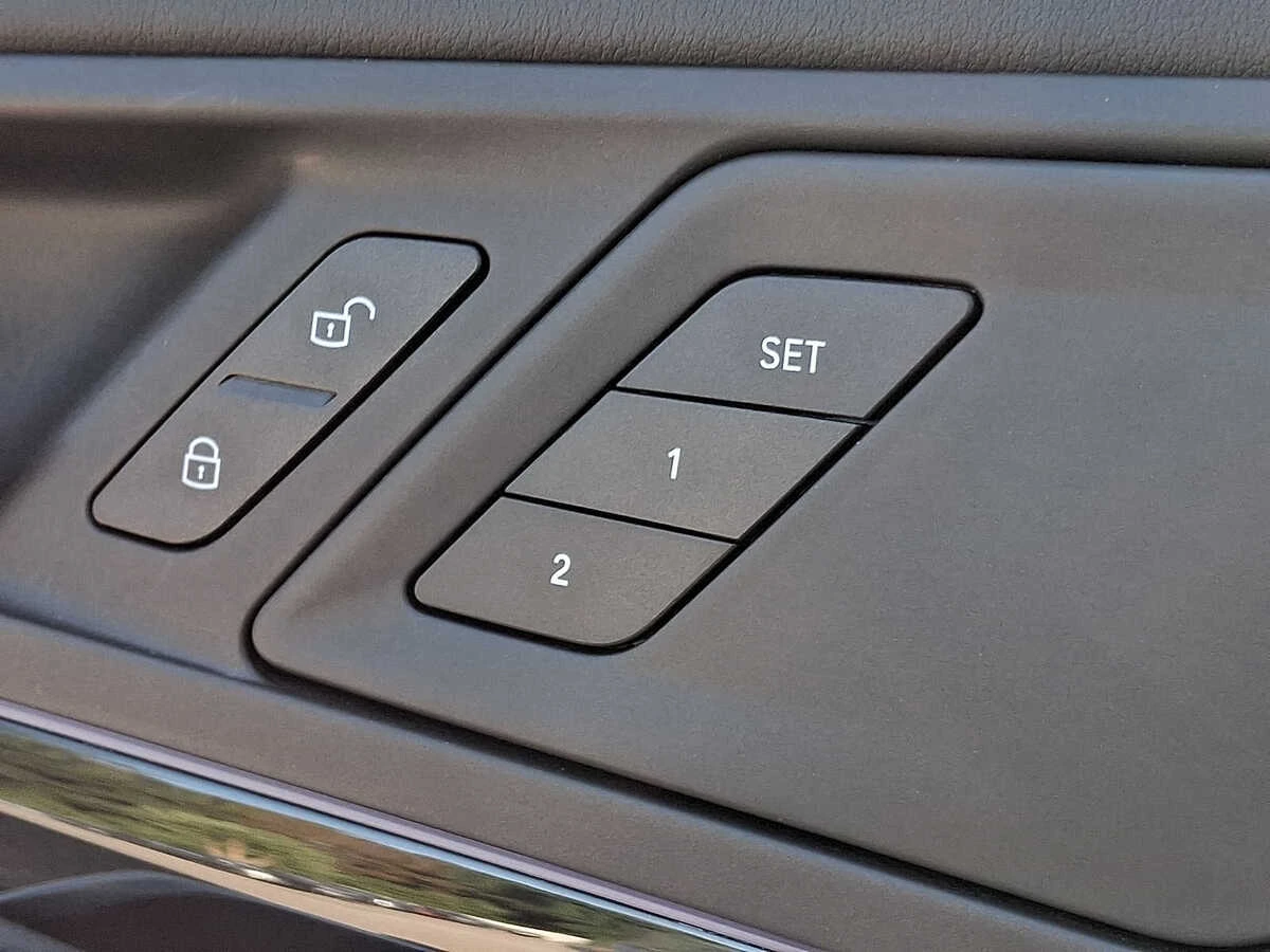 2026 BMW X1 28i - Photo 23