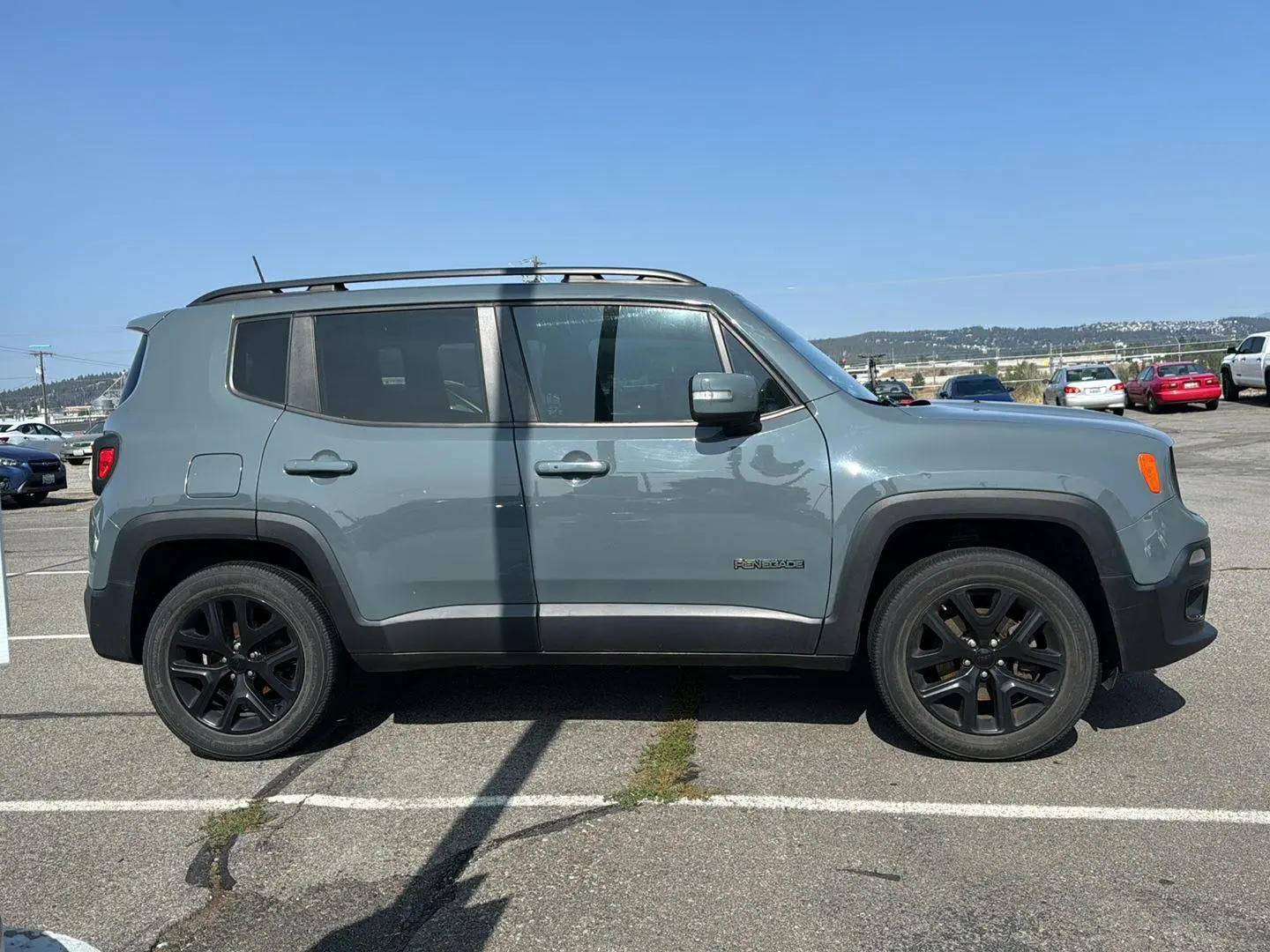2018 Jeep Renegade Latitude North Edition photo 2