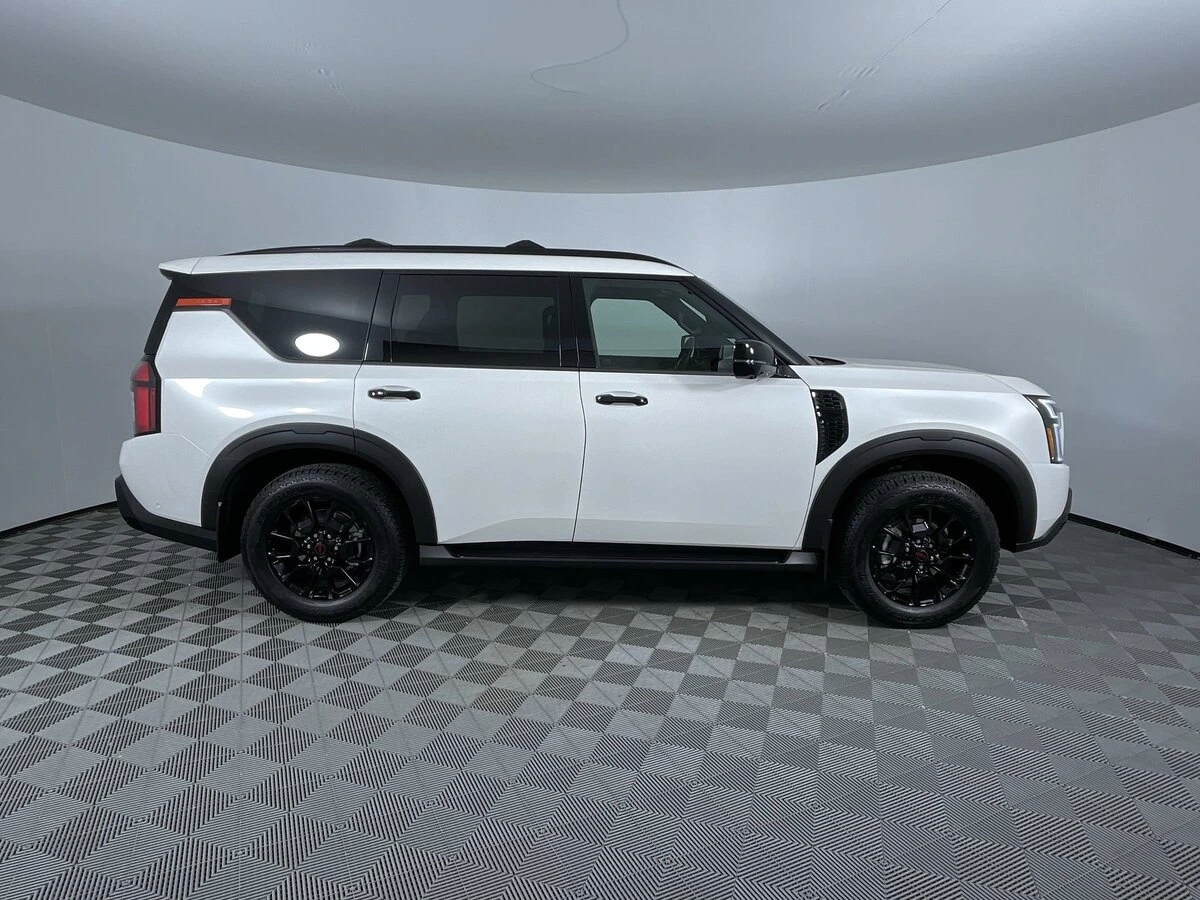 2026 Nissan Armada PRO-4X - Photo 10