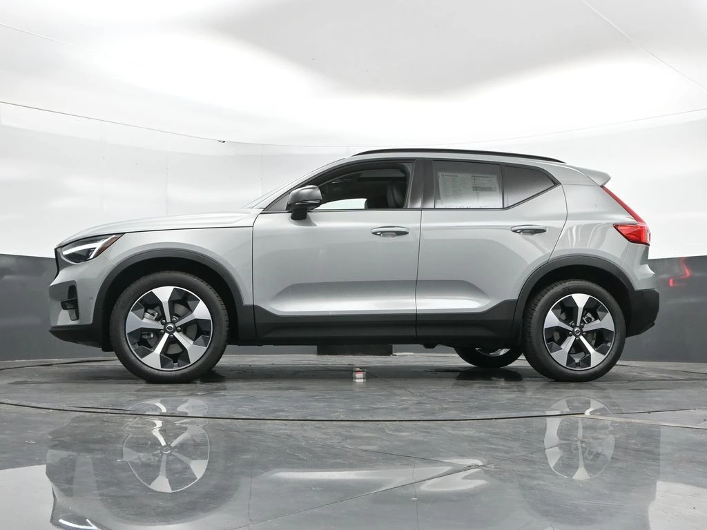 2026 Volvo XC40 Plus - Photo 43