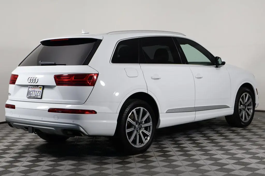 2019 Audi Q7 55 Premium Plus photo 4