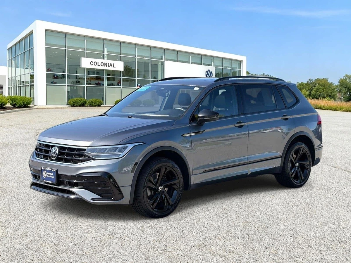 2023 Volkswagen Tiguan SE R-LINE BLACK
