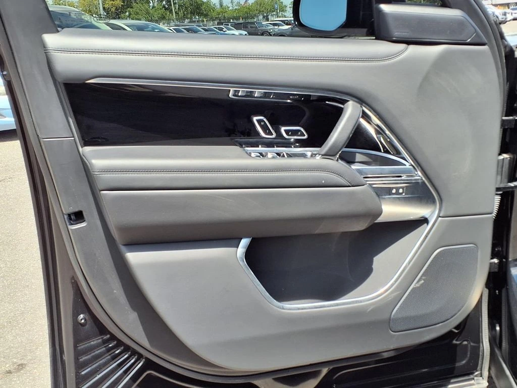 2025 Land Rover Range Rover SE - Photo 31