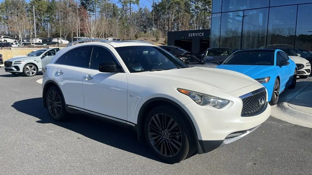 2017 INFINITI QX70