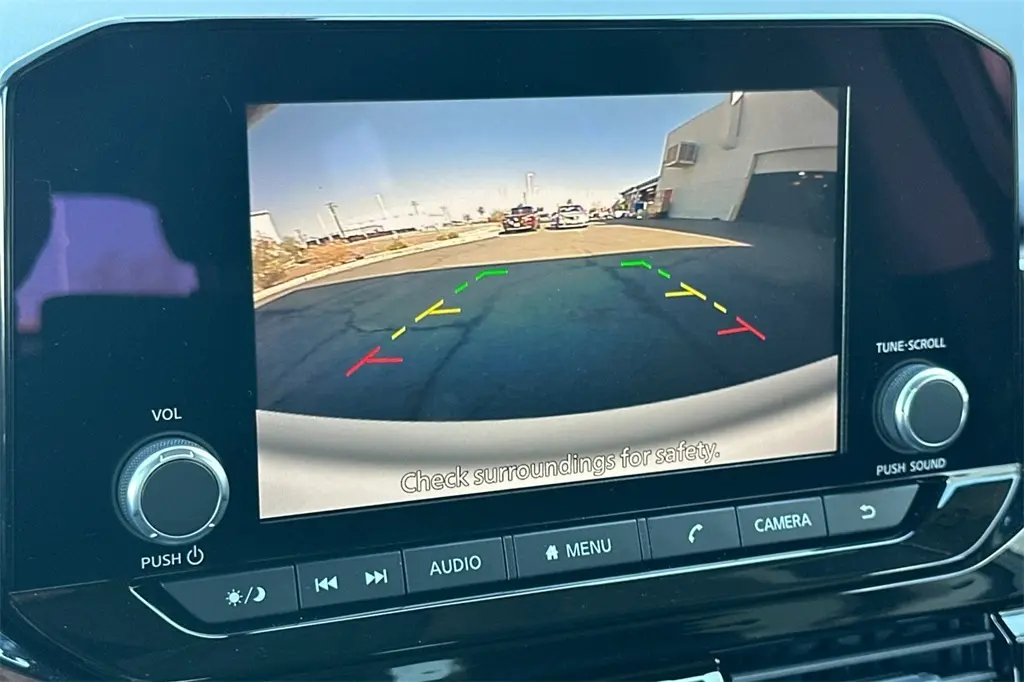 2025 Nissan Pathfinder SV photo 18