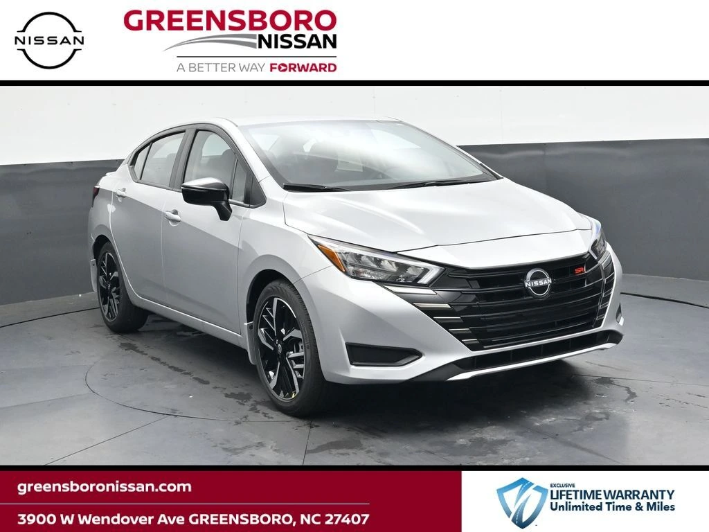2025 Nissan Versa Sedan SR's photo