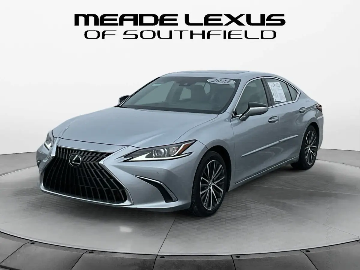 2023 Lexus ES 350's photo