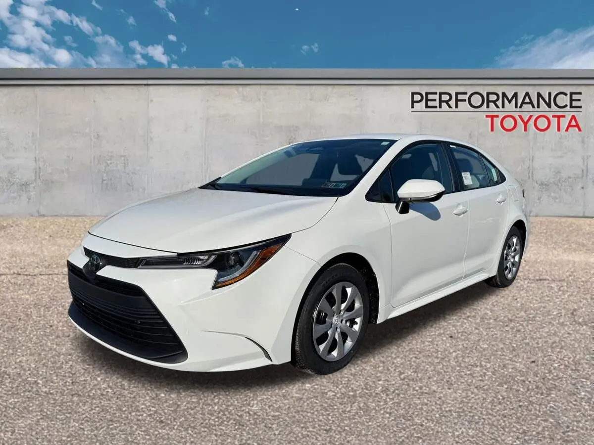 2026 Toyota Corolla LE's photo
