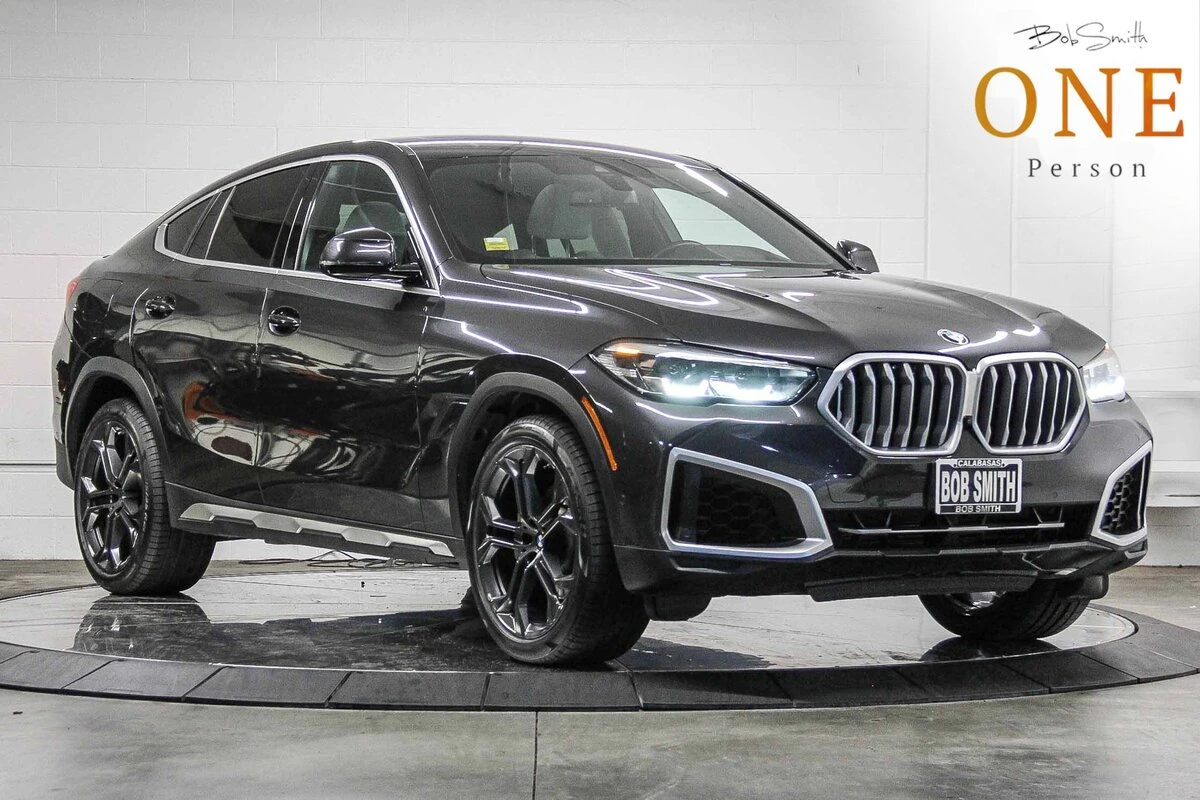 2023 BMW X6 40i's photo