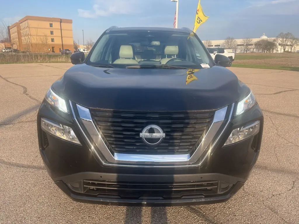 Used 2023 Nissan Rogue SL with VIN 5N1BT3CB0PC793951 for sale in Beloit, WI