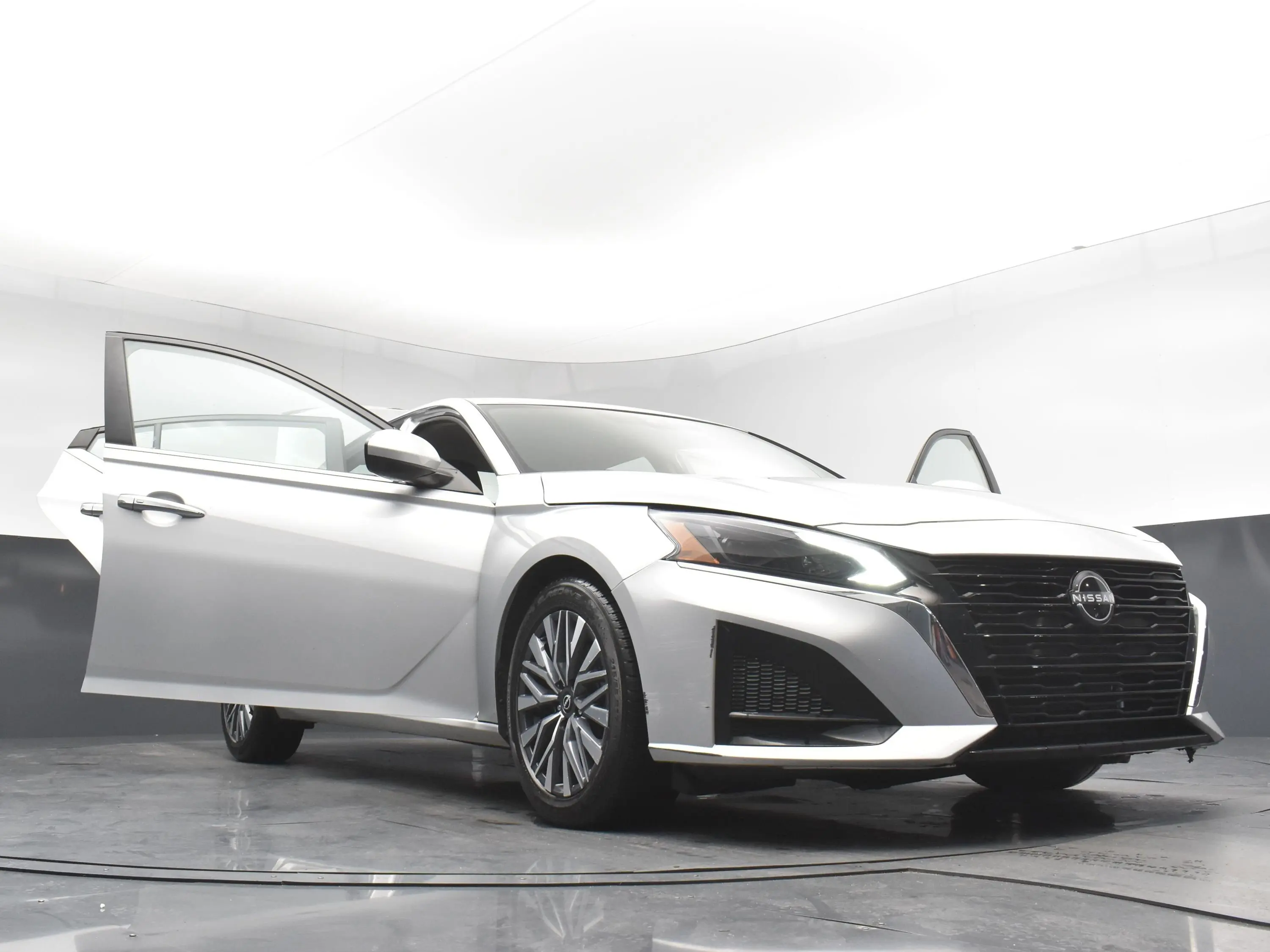2023 Nissan Altima 2.5 SV photo 30