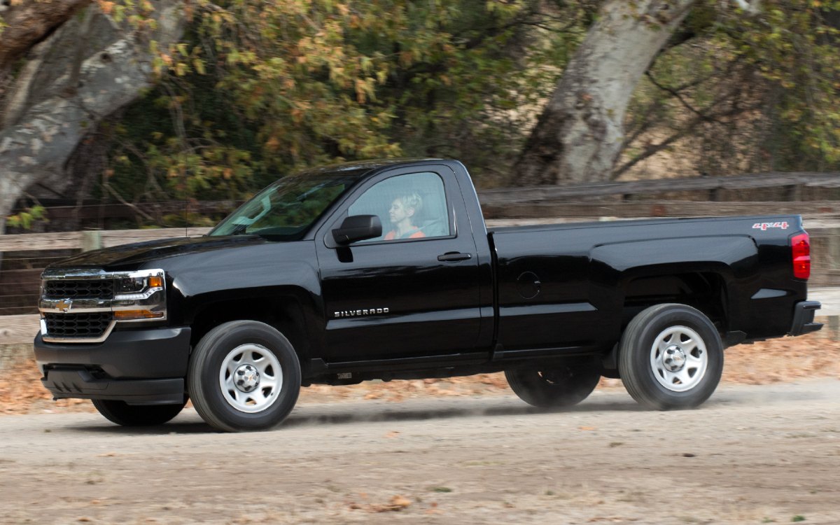 2016 Chevrolet Silverado Exterior Driver Side Front Profile