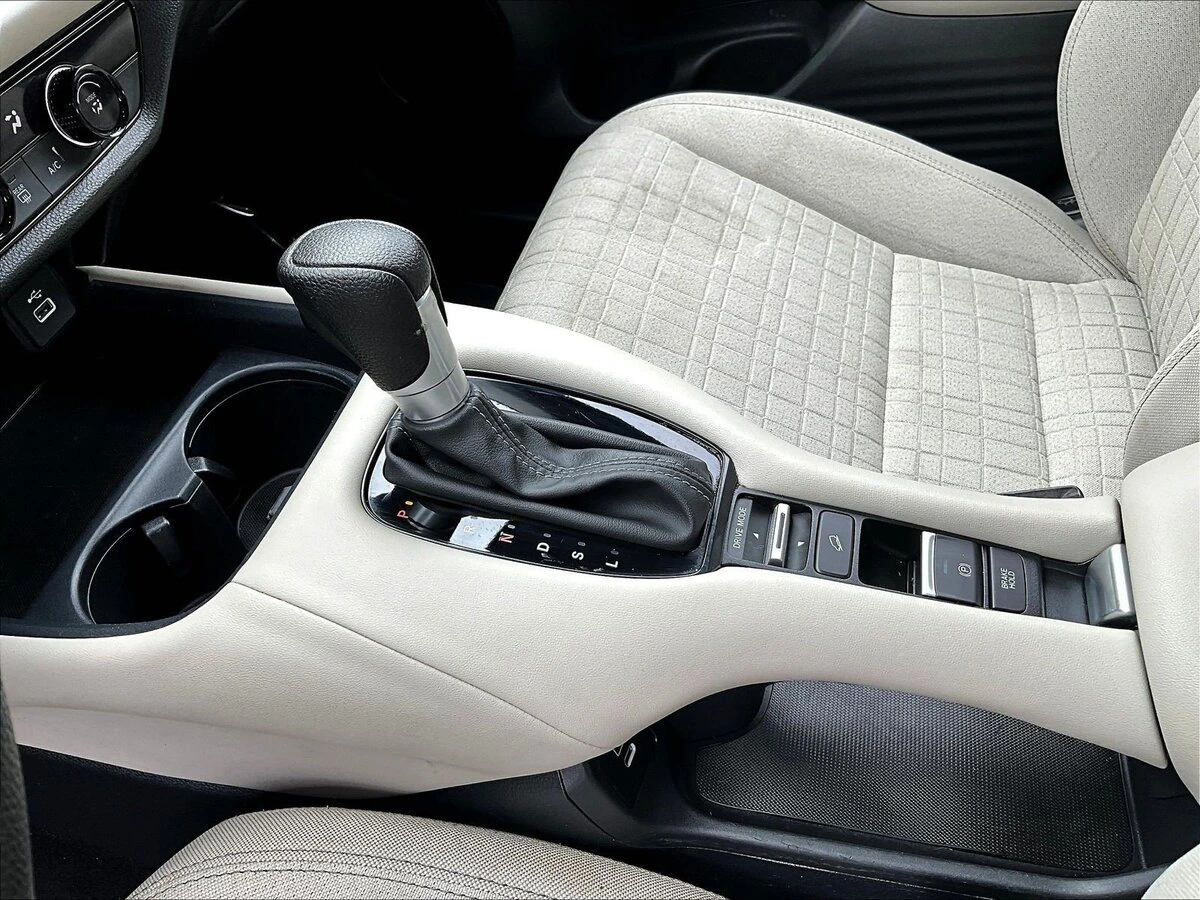 2024 Honda HR-V LX - Photo 18