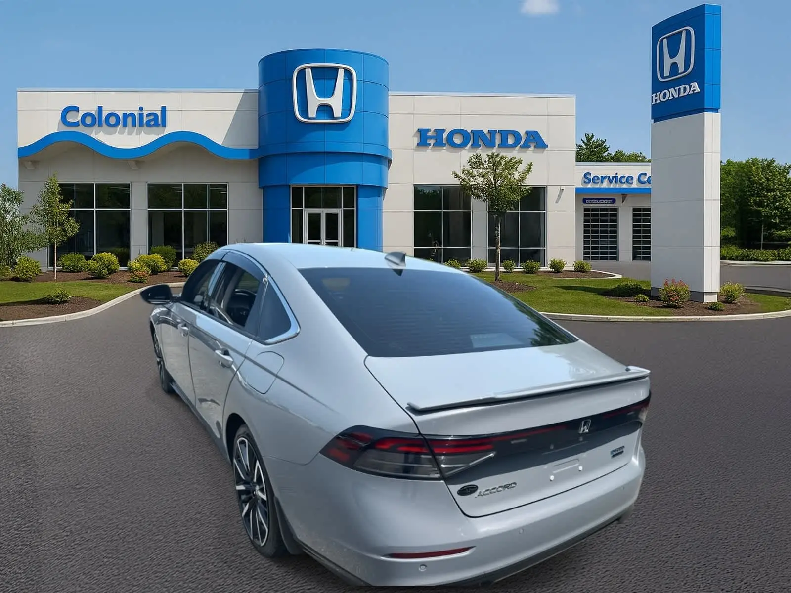 2023 Honda Accord Hybrid Touring photo 2