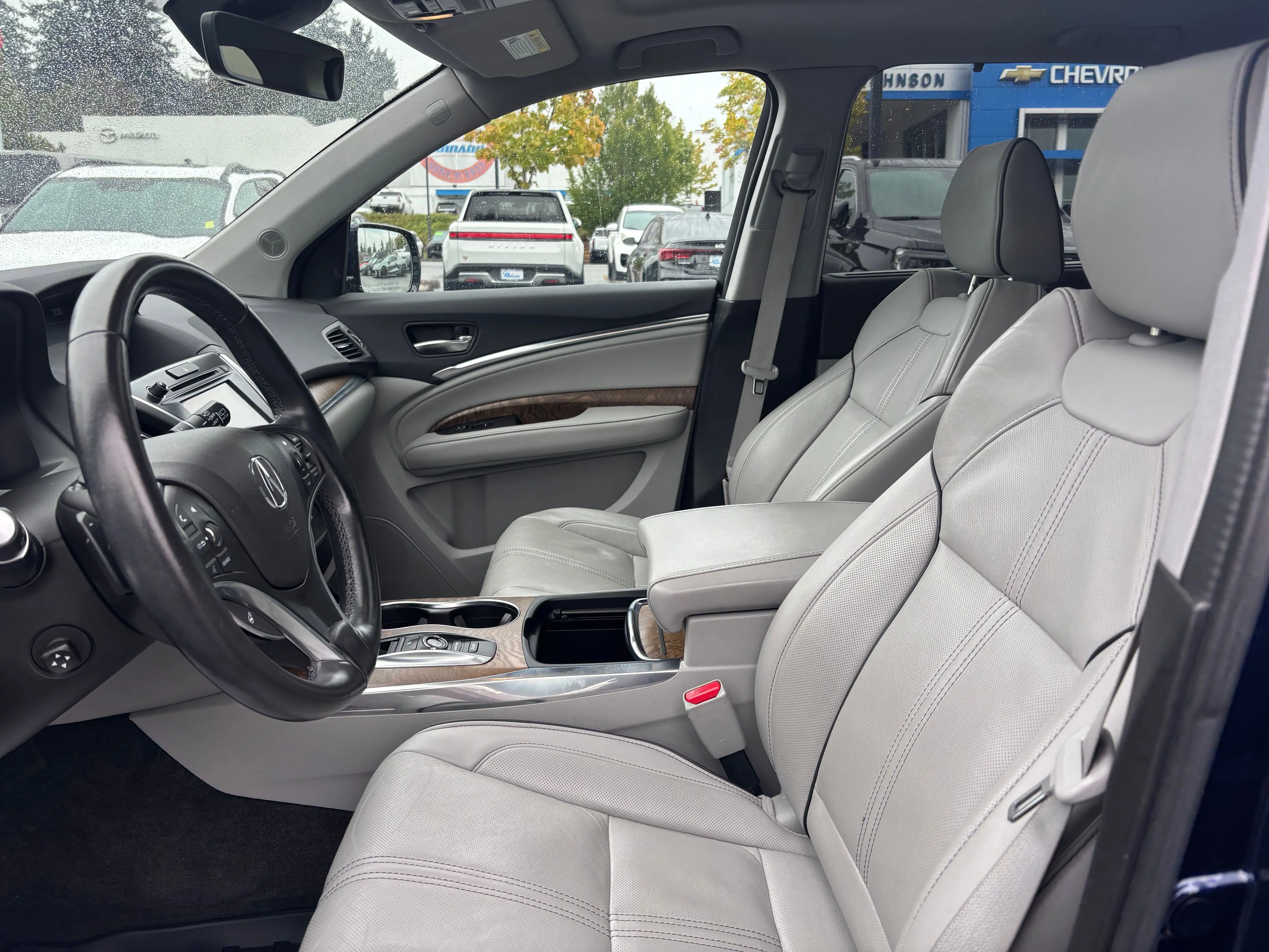 2020 Acura MDX SH-AWD Advance photo 3