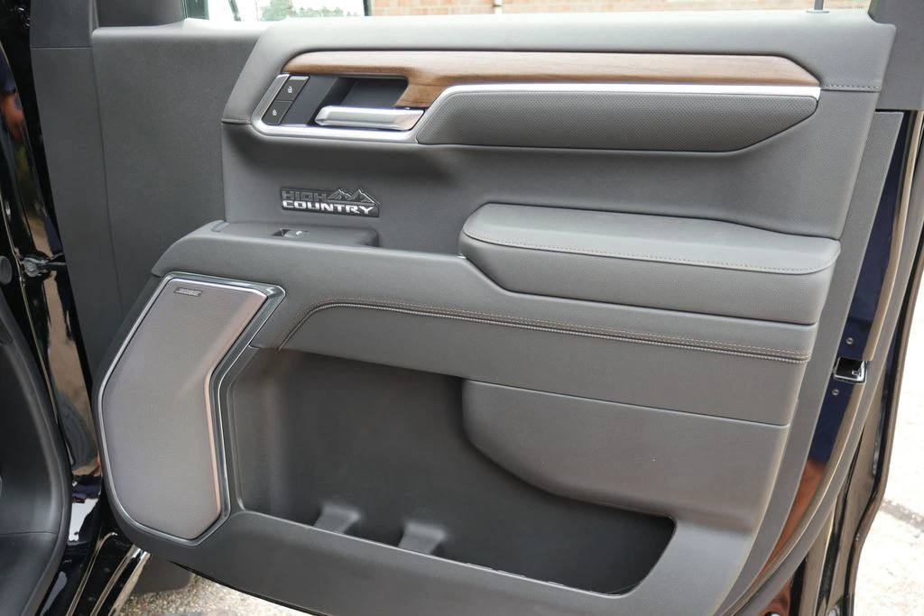 2026 Chevrolet Silverado 1500 High Country - Photo 13