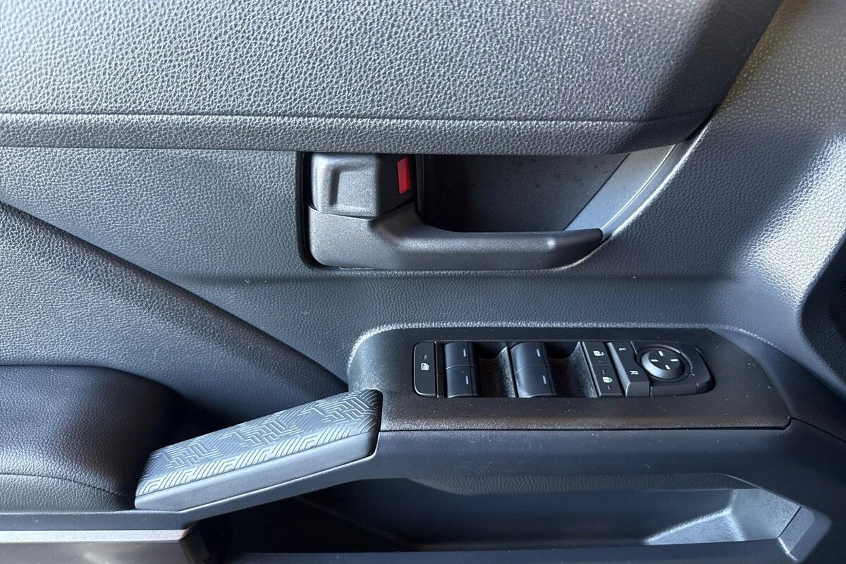 2025 Toyota 4Runner SR5 - Photo 11