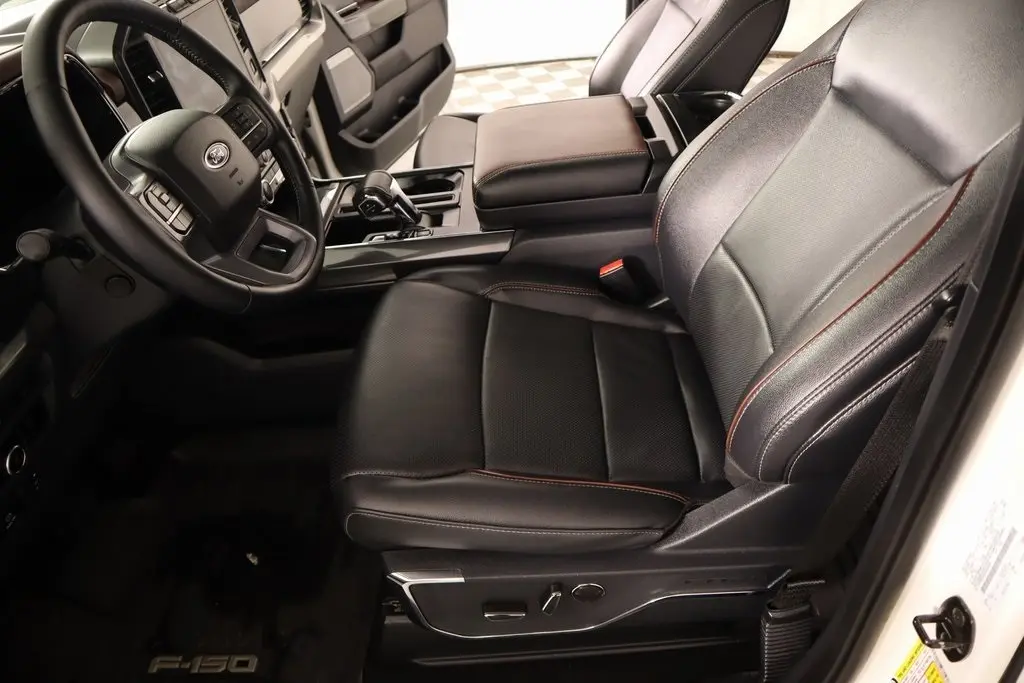 2023 Ford F-150 Lariat photo 13
