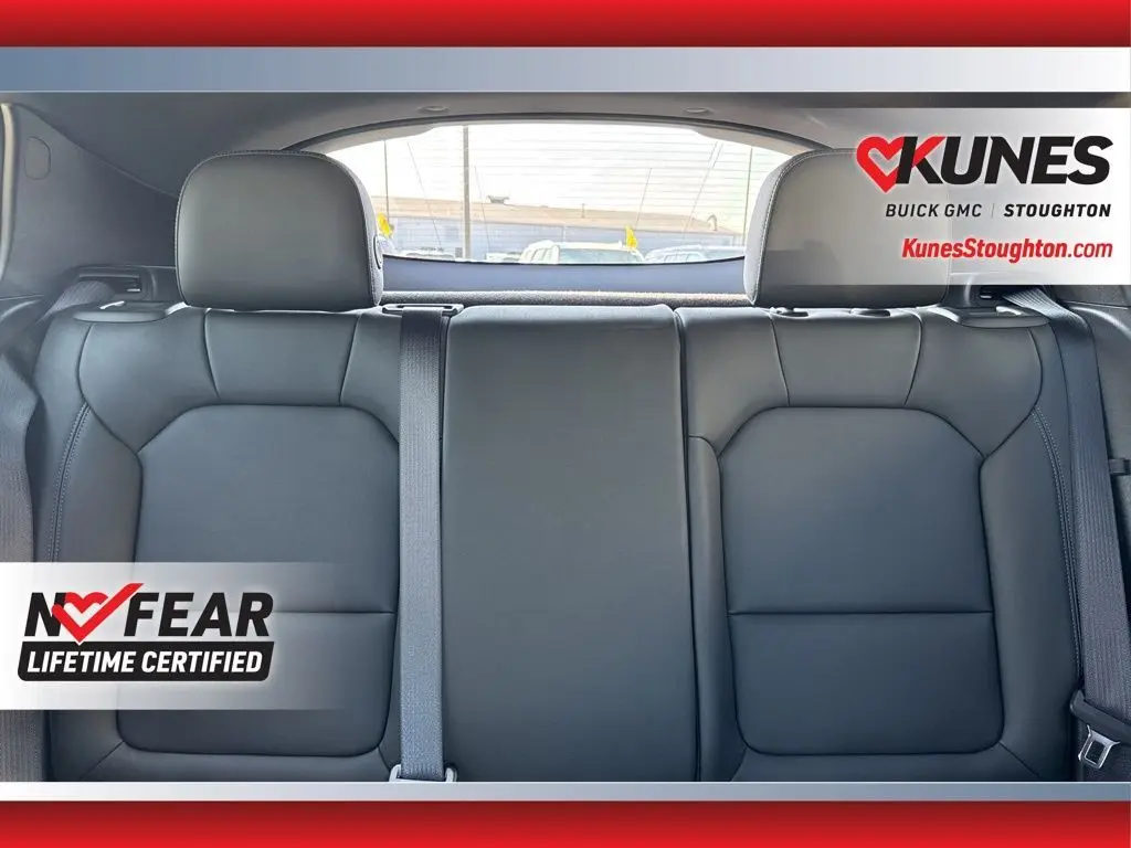 2024 Buick Envista ST photo 23