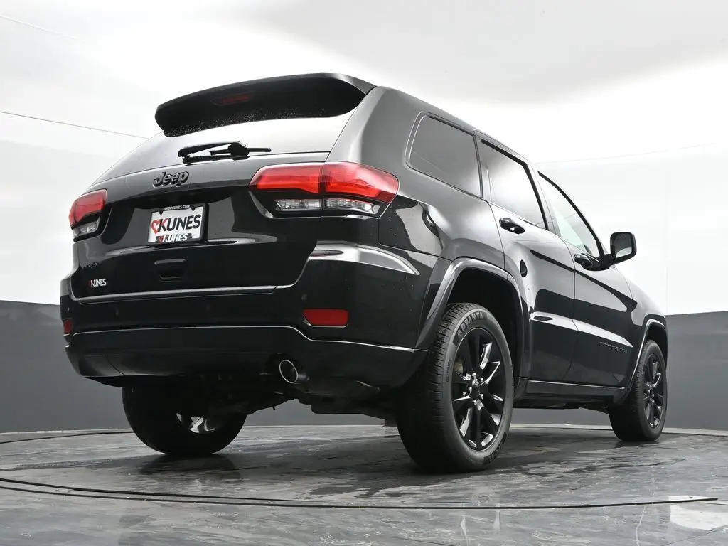 2019 Jeep Grand Cherokee Altitude photo 36