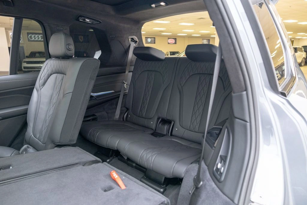 2025 BMW X7 M60i - Photo 25