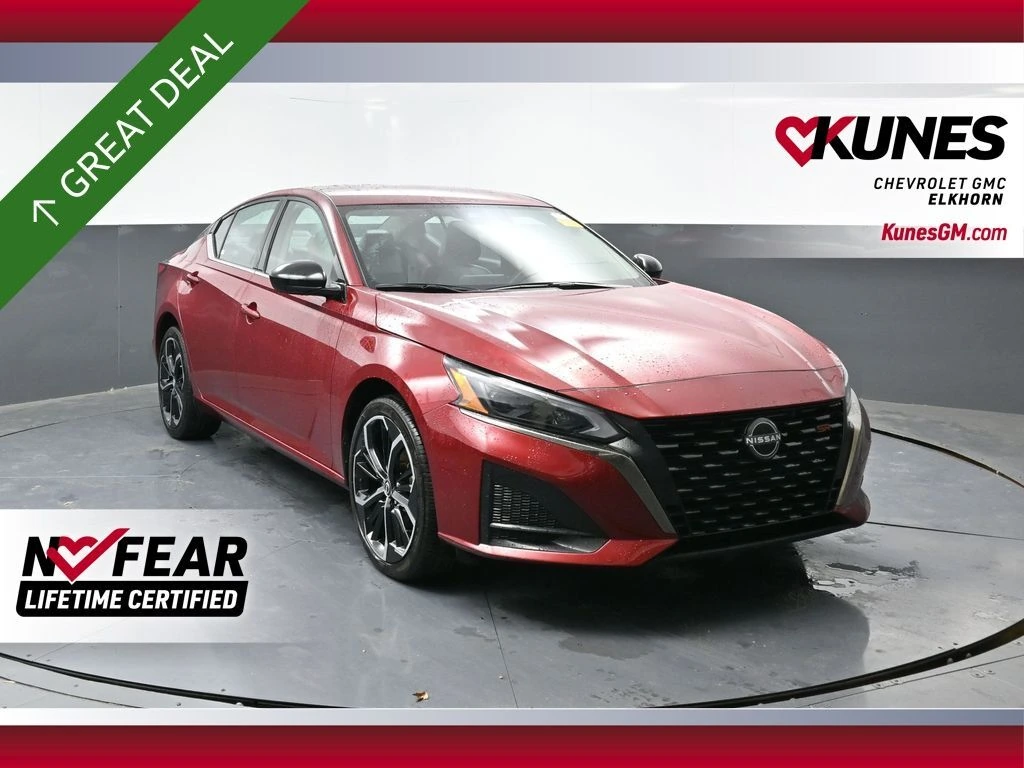 2024 Nissan Altima SR