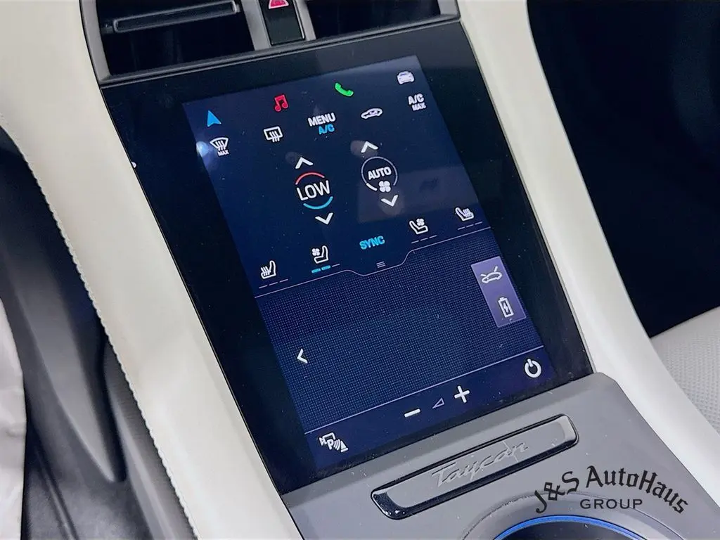 2021 Porsche Taycan Turbo photo 19