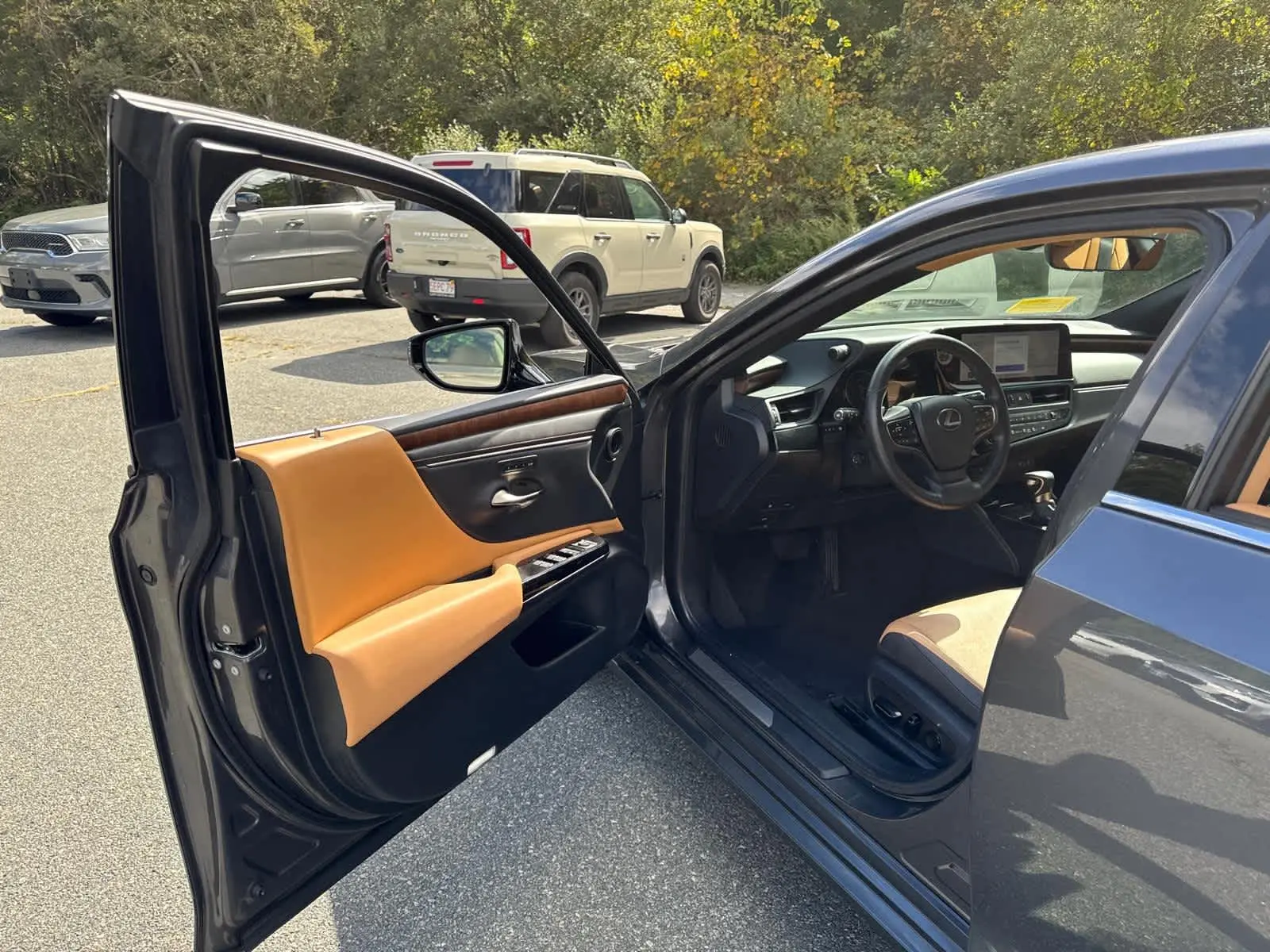 2023 Lexus ES Premium photo 11