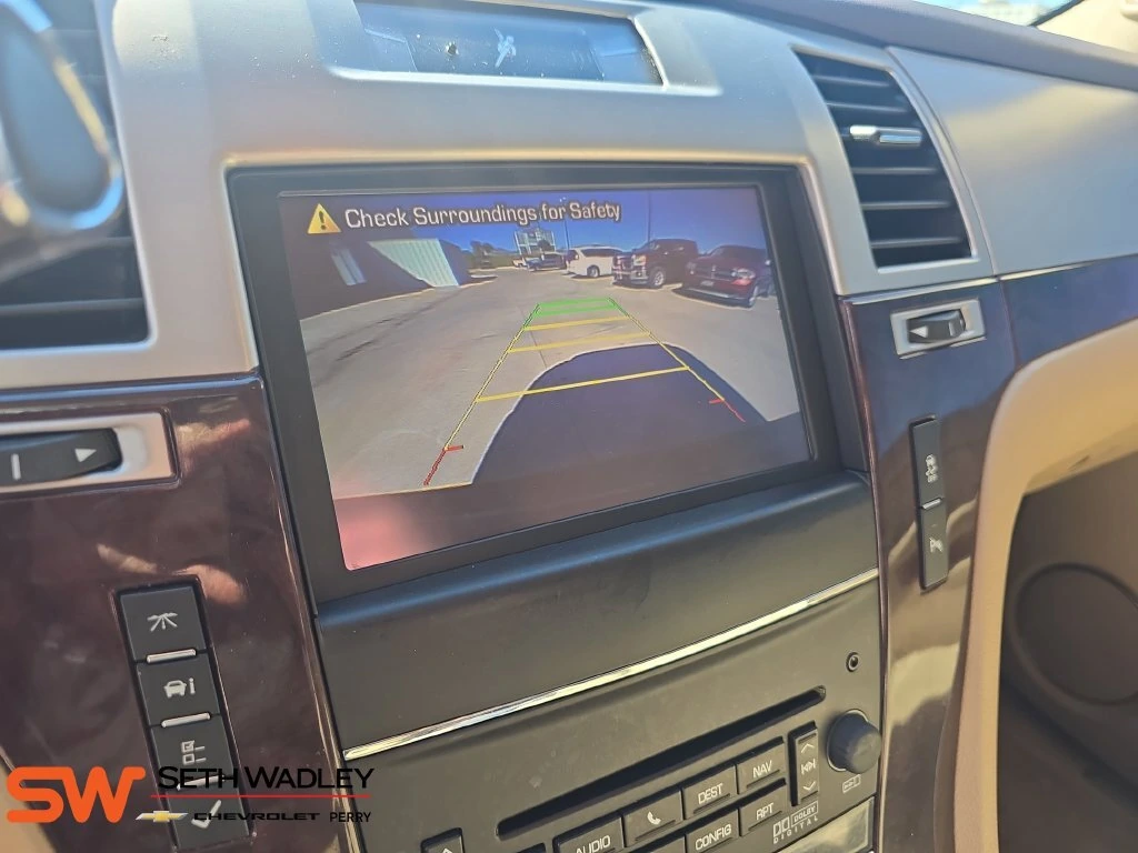 2013 Cadillac Escalade Luxury - Photo 24