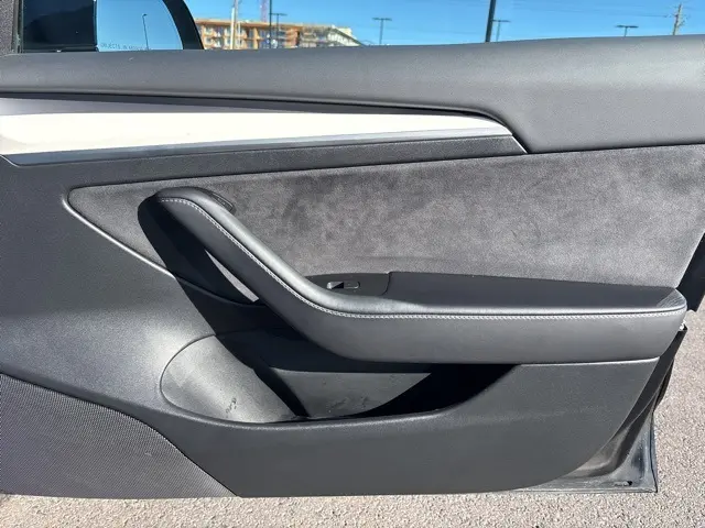2023 Tesla Model 3 Long Range photo 10