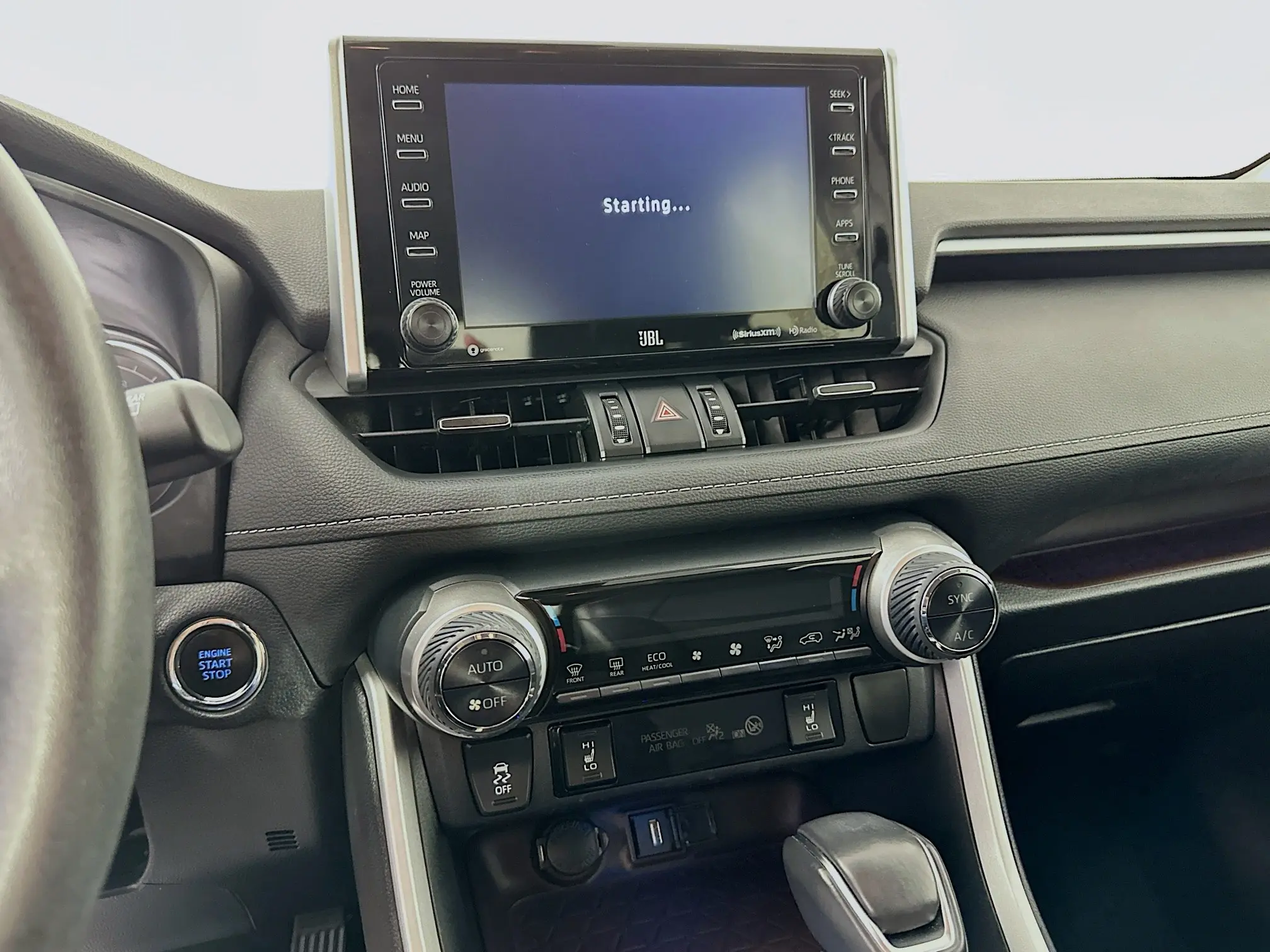 2020 Toyota RAV4 Limited photo 25